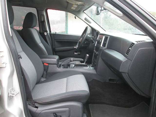 2010 Jeep Grand Cherokee 4x4 Laredo 4dr SUV